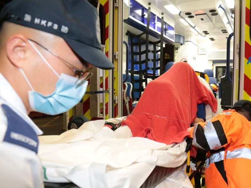 荃灣17歲少女疑因情困跳海