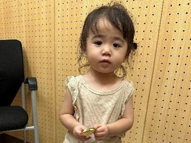 2歲女童被遺棄旺角遊樂場，警方急尋女童親人