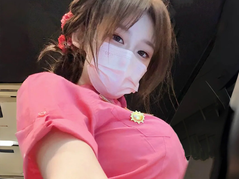 麥當勞兼職的女大學生