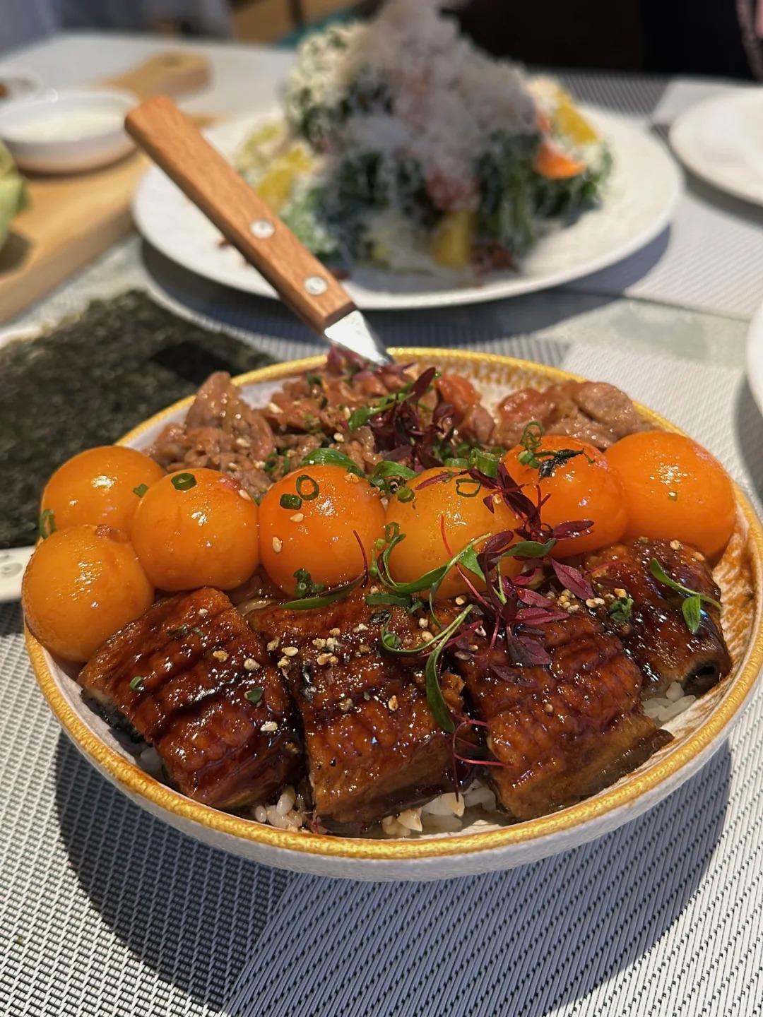 七龍珠甜蝦三文魚飯讓你一口淪陷