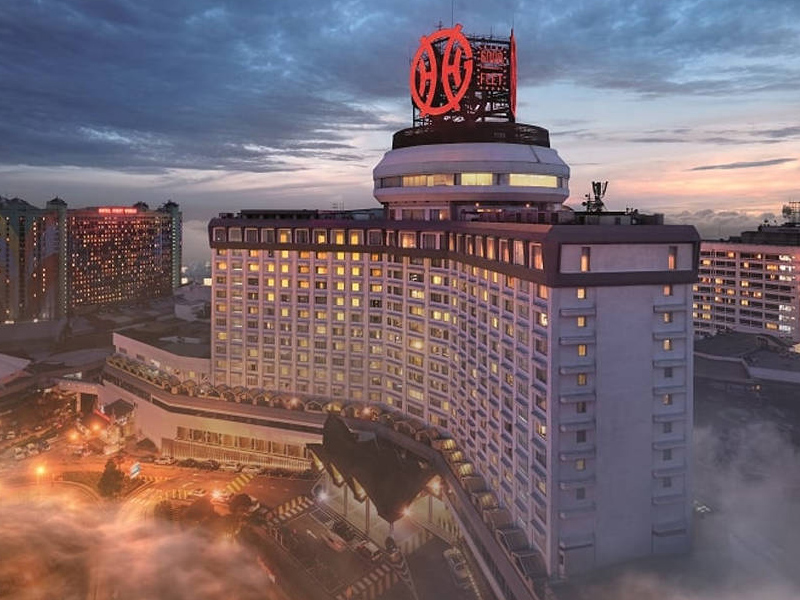 中國情侶在馬來西亞，被暴力搶劫