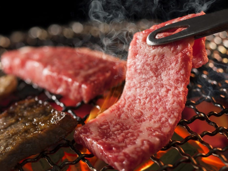 燒肉店老闆捲命案，顧客食詭異味道肉