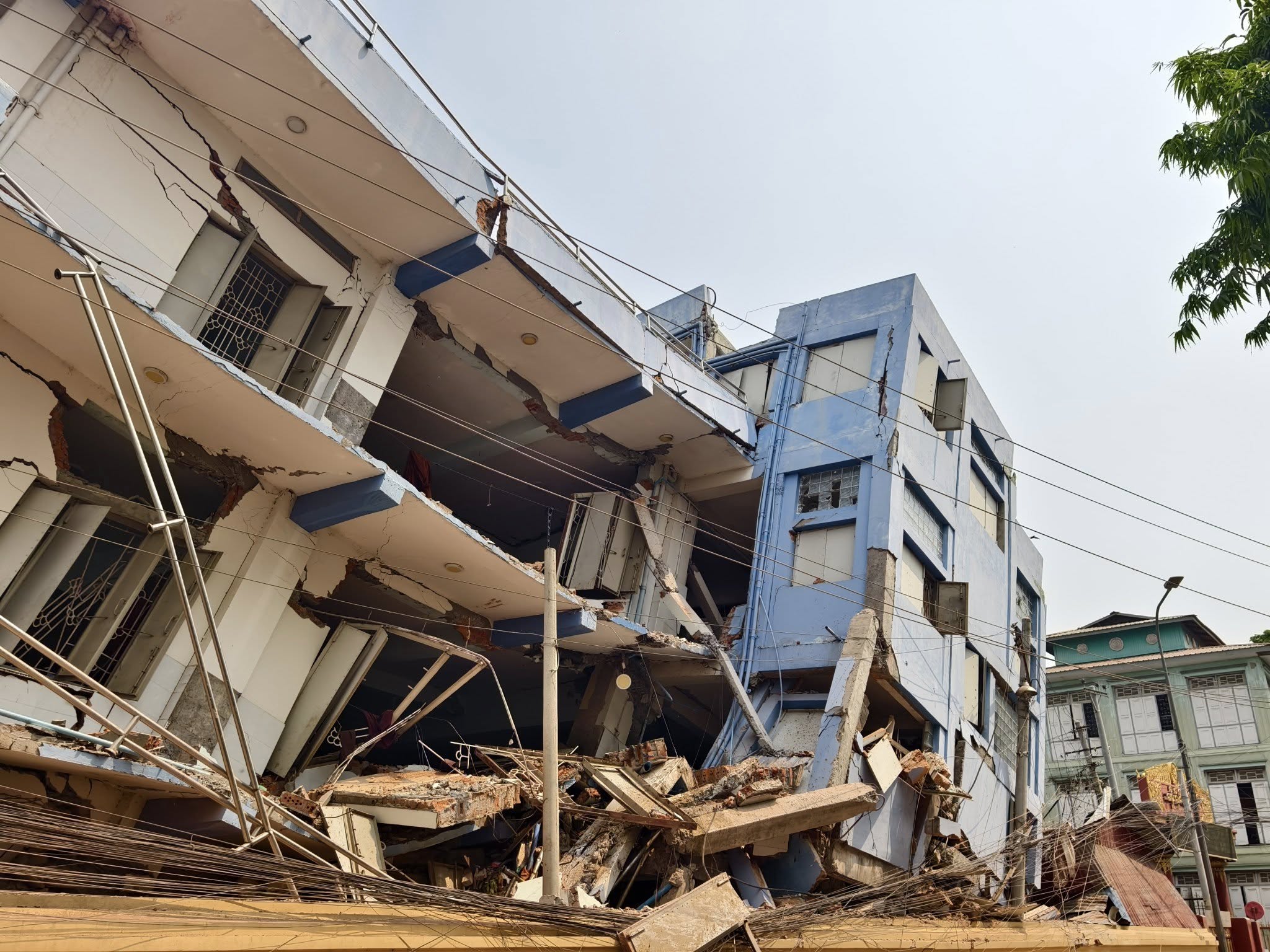 緬甸地震，超千人死亡