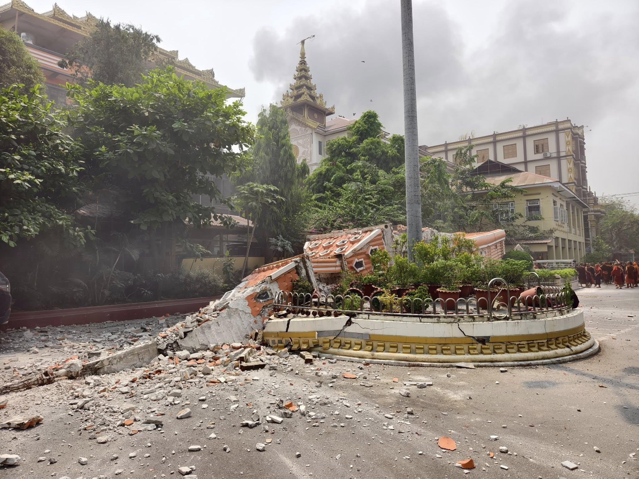 緬甸地震，超千人死亡