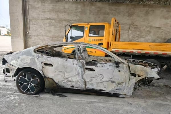 SU7 車禍雷軍發文哀悼！遇難者母親留言
