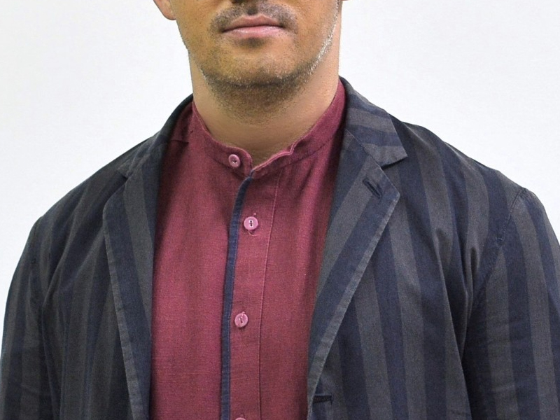 44 歲歌手涉性侵被捕，聲稱不記得否認指控