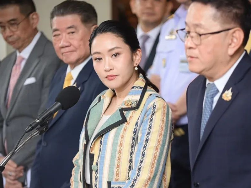 泰國總理佩通坦被停職