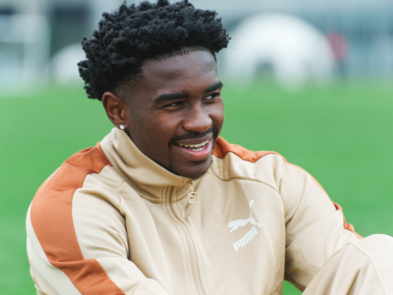 香港隊前鋒，辱罵中國球迷遭解約