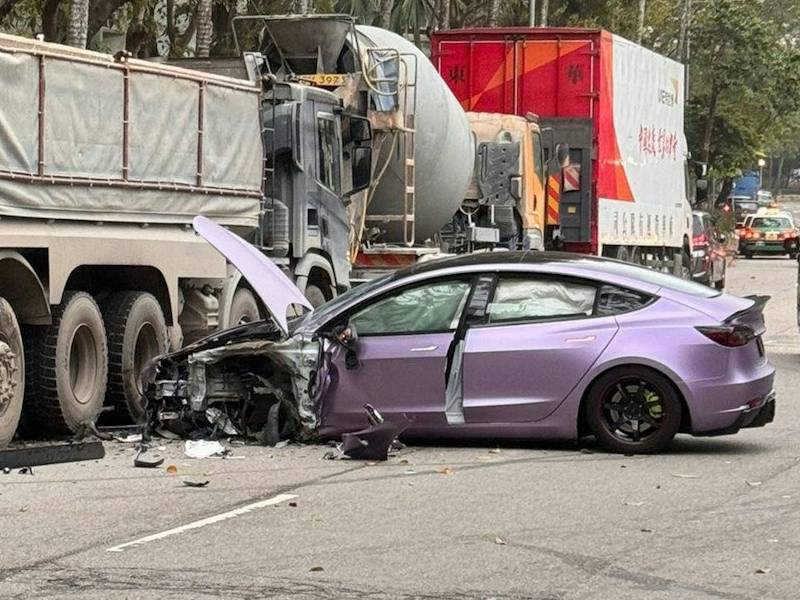 大埔清晨車禍 司機棄車逃逸